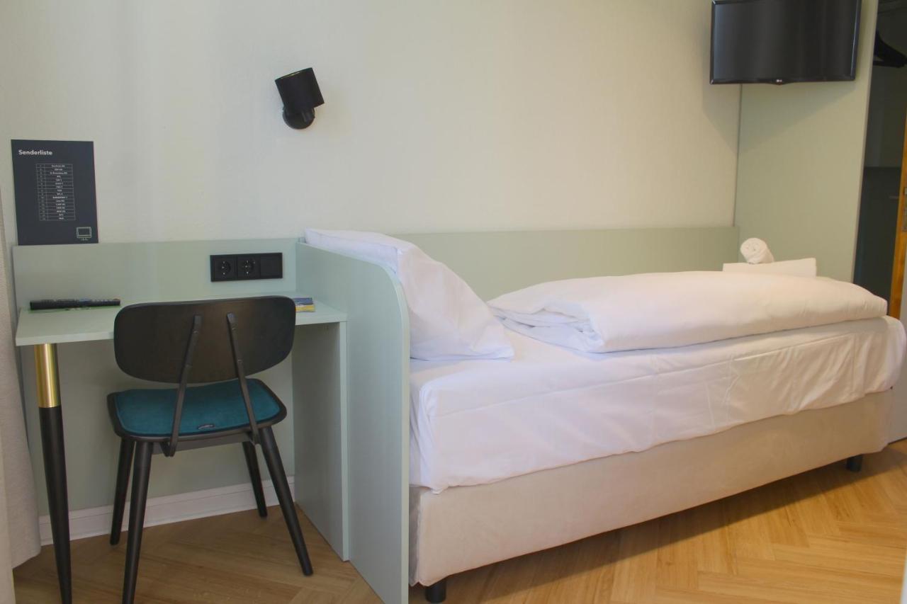 Autobahn Hotel Pfungstadt Ost Bagian luar foto