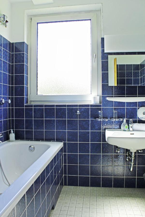 Autobahn Hotel Pfungstadt Ost Bagian luar foto